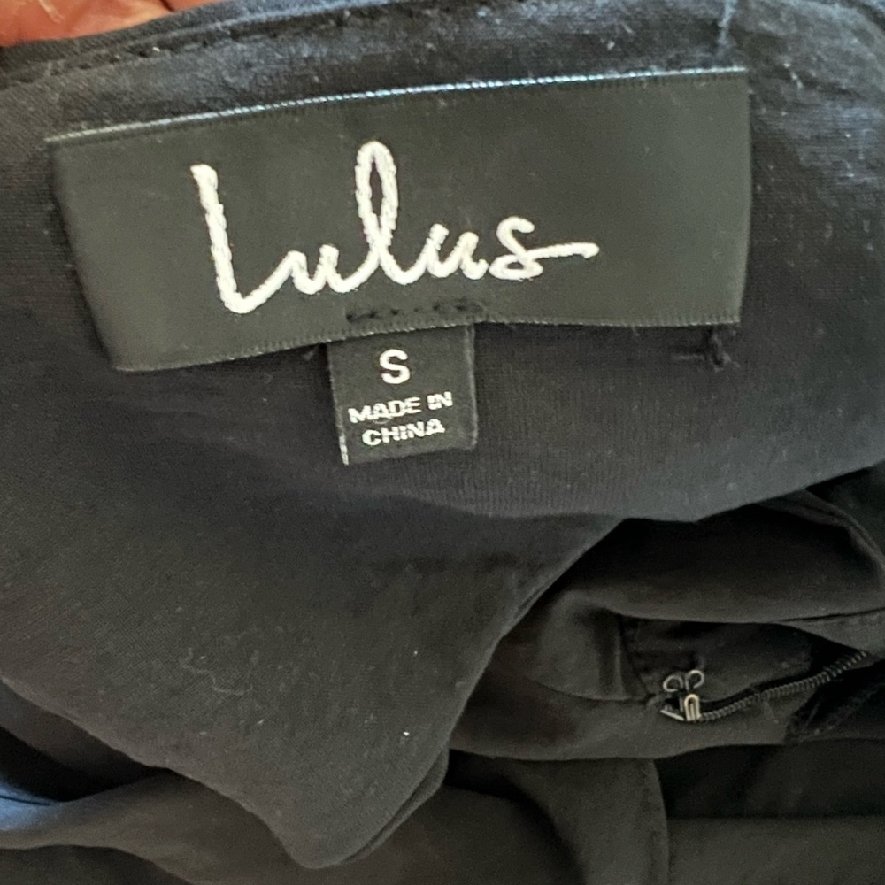 Lulu’s Black Ruffled Romper - Picture 4 of 4